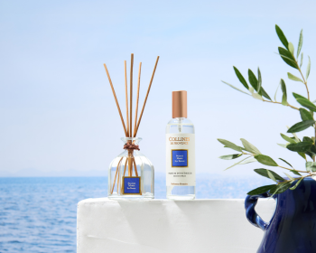 Bouquet Parfumé Sillage Marin dans paysage méditerranéen 